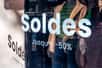Votre guide ultime pour des Soldes d'été 2025 réussies. Ne manquez aucune bonne affaire ! © HJBC, Adobe Stock
