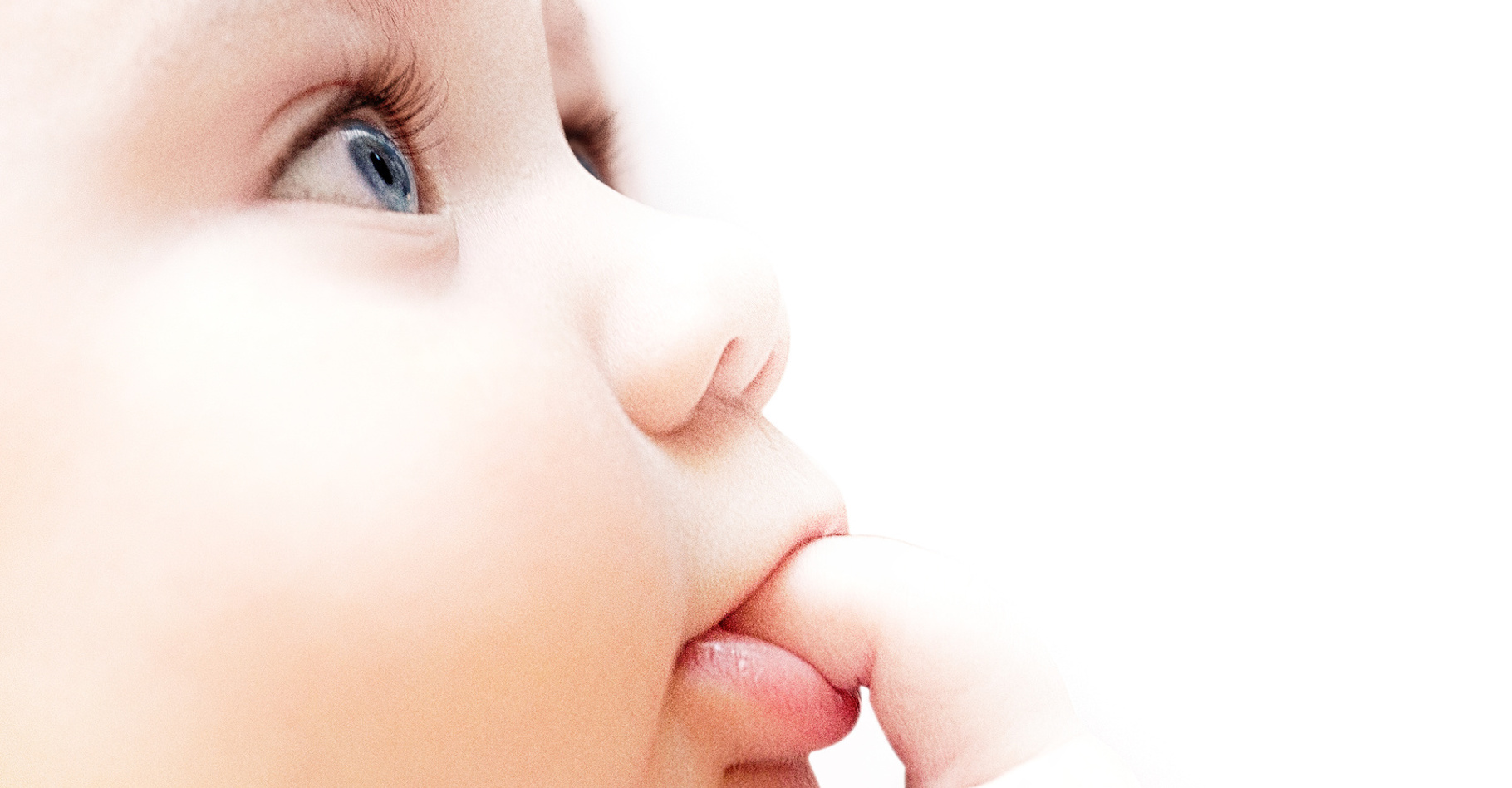 La peau des bébés est riche en fibroblastes, capables de se transformer en cellules adipeuses. De quoi les aider à lutter contre certains types d’infections. © Zffoto, Fotolia